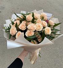 Букет Кремовые розы Латте в Могойтуе